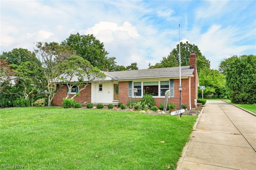 1887 Brainard Road