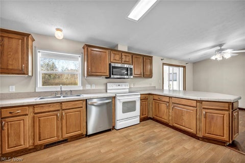 Tiny photo for 557 Chambers Road, Chardon, OH 44024 (MLS # 5255155)