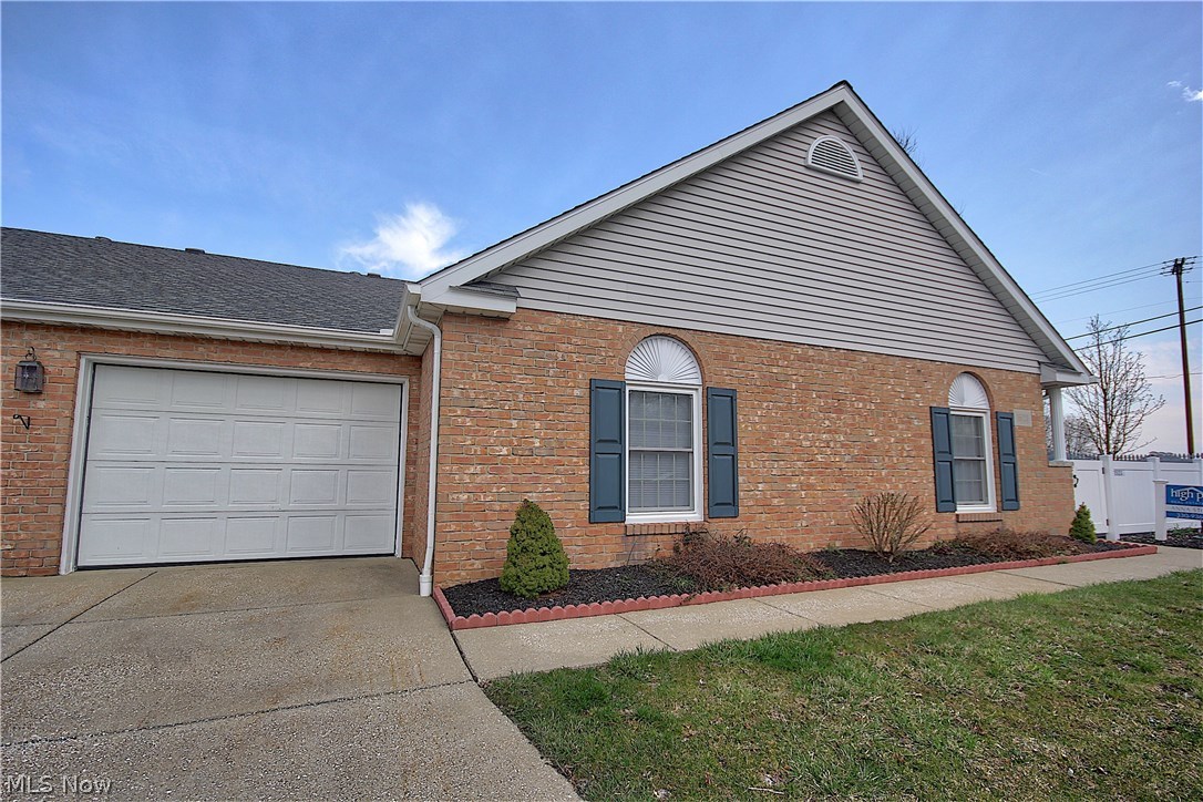 A beautiful 2 bedroom 1.5 bath Condominium in the Gorgeous and sought after Hartville Country Commons is available! Featuring an open floor plan with lots of builder character that shows throughout. All new windows and roof, a privacy fence around the patio, brand new furnace, updated electric panel, and once the road work on 619 and Kaufman is complete there will be all newly repaved roads through the Commons as well. The widening of 619 and Kaufman will be a benefit for this property as it will sit further away and have a nice white fence along the Kaufman side. Schedule your private tour today this one is ready for you!