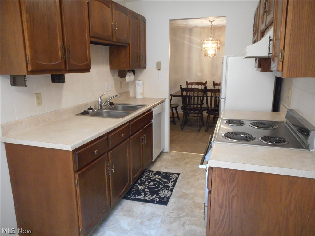 Silver Lake Towers - Residential