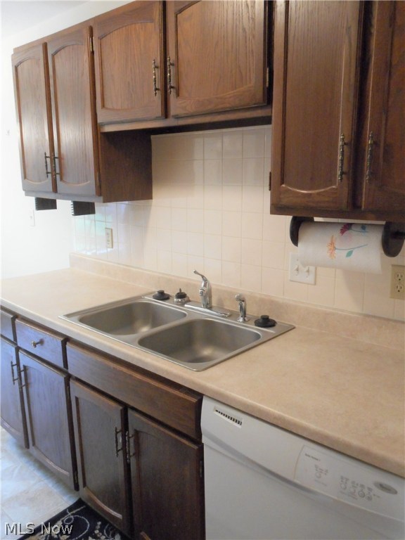 Silver Lake Towers - Residential