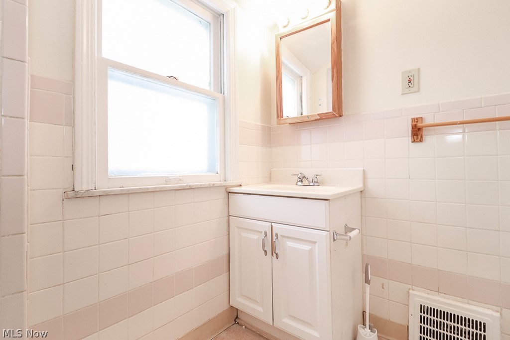 Shaker Lee - Residential