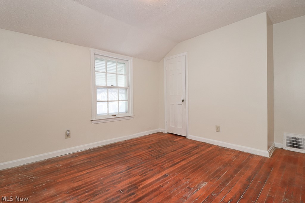 Shaker Lee - Residential