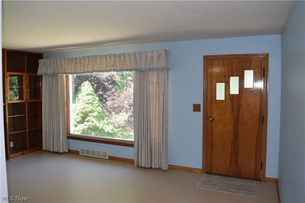 Photo of 5040 2nd Street NW, Canton, OH 44708 (MLS # 5222127)