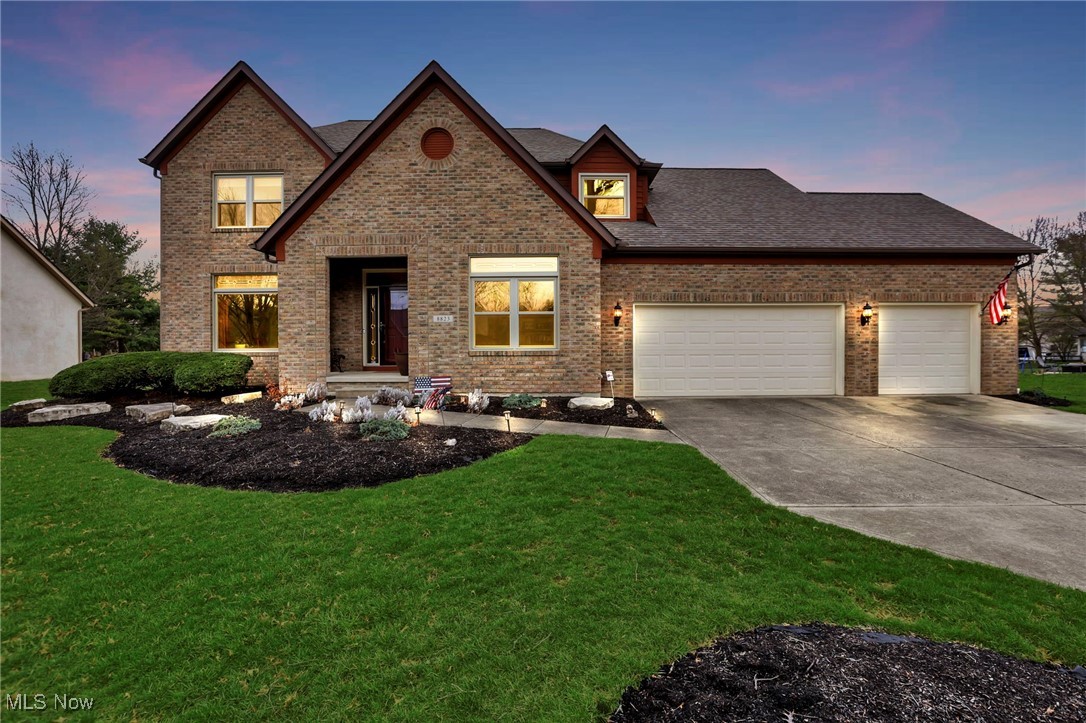 8823 Chateau Drive, Pickerington, Ohio image 1