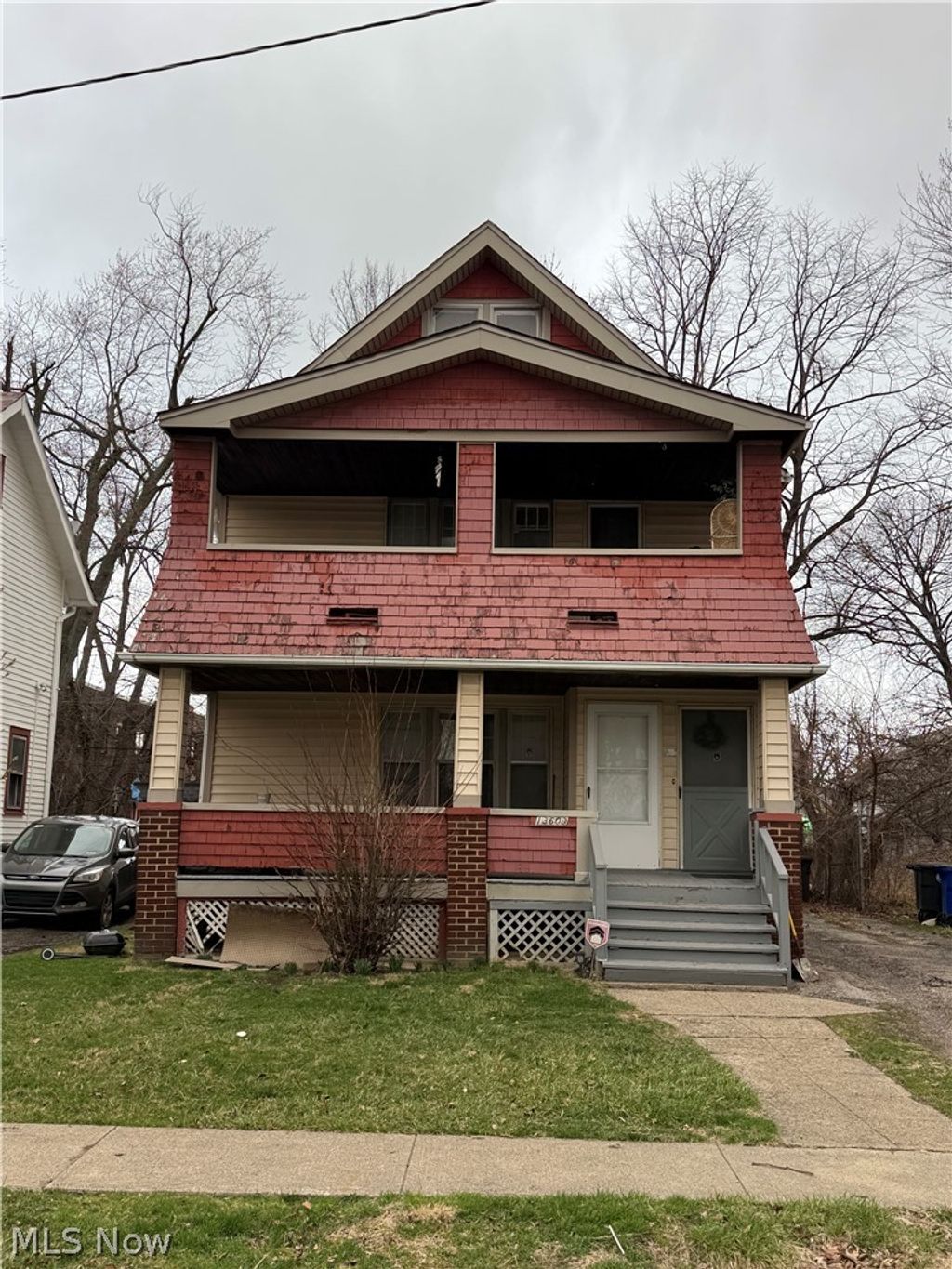 Photo of 13609 Eaglesmere Avenue, Cleveland, OH 44110 (MLS # 5193208)