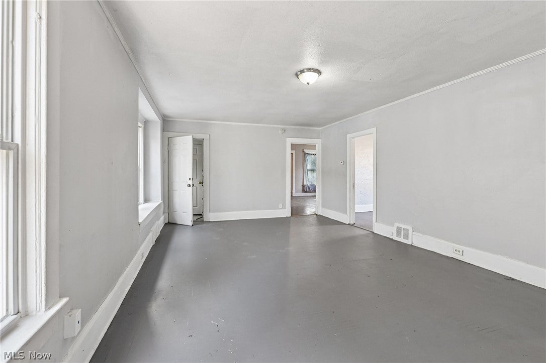942 E 79th Street