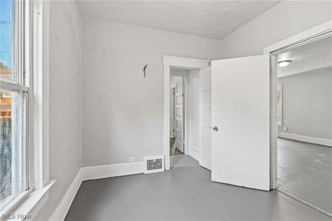 Tiny photo for 942 E 79th Street, Cleveland, OH 44103 (MLS # 5239389)