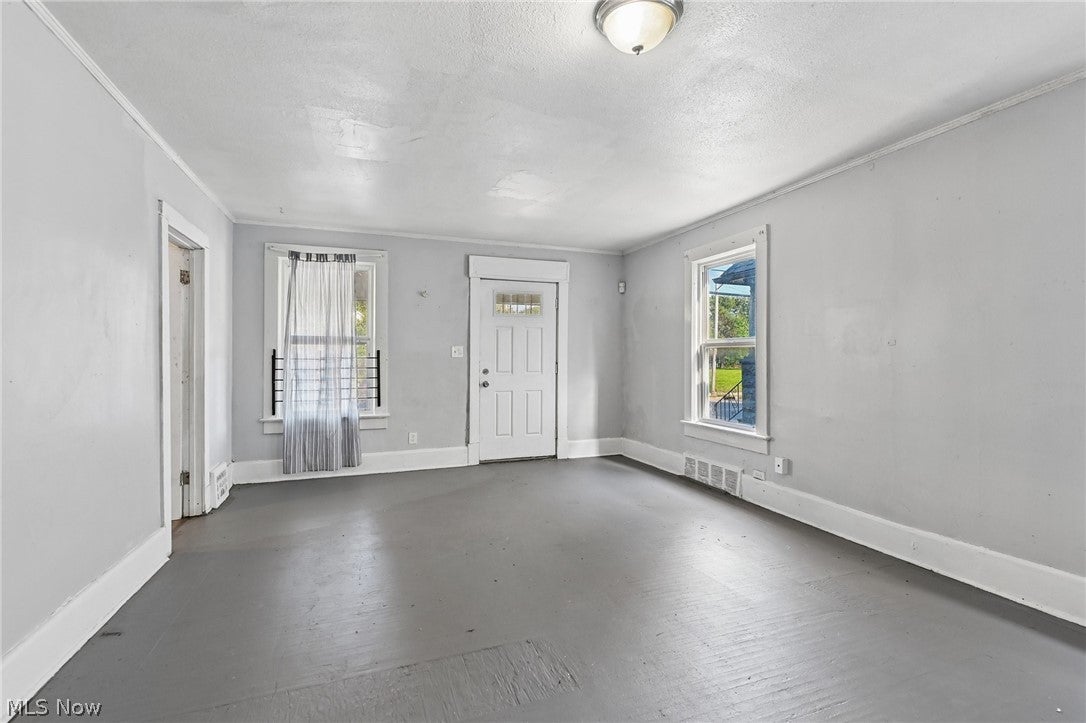 942 E 79th Street