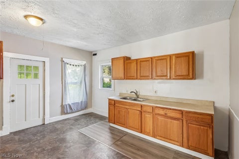 Tiny photo for 942 E 79th Street, Cleveland, OH 44103 (MLS # 5239389)