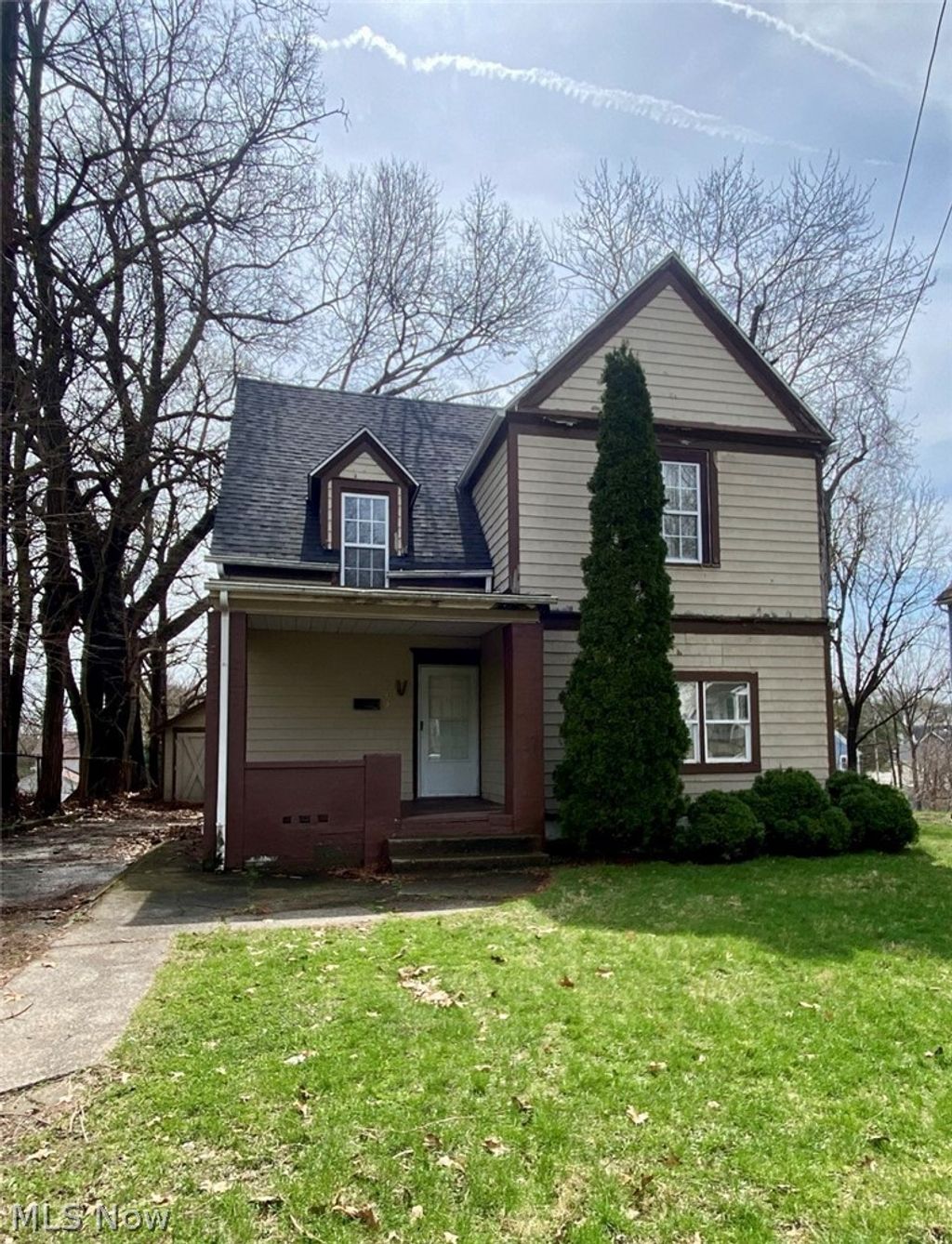 Photo of 390 Doyle Street, Akron, OH 44303 (MLS # 5198538)