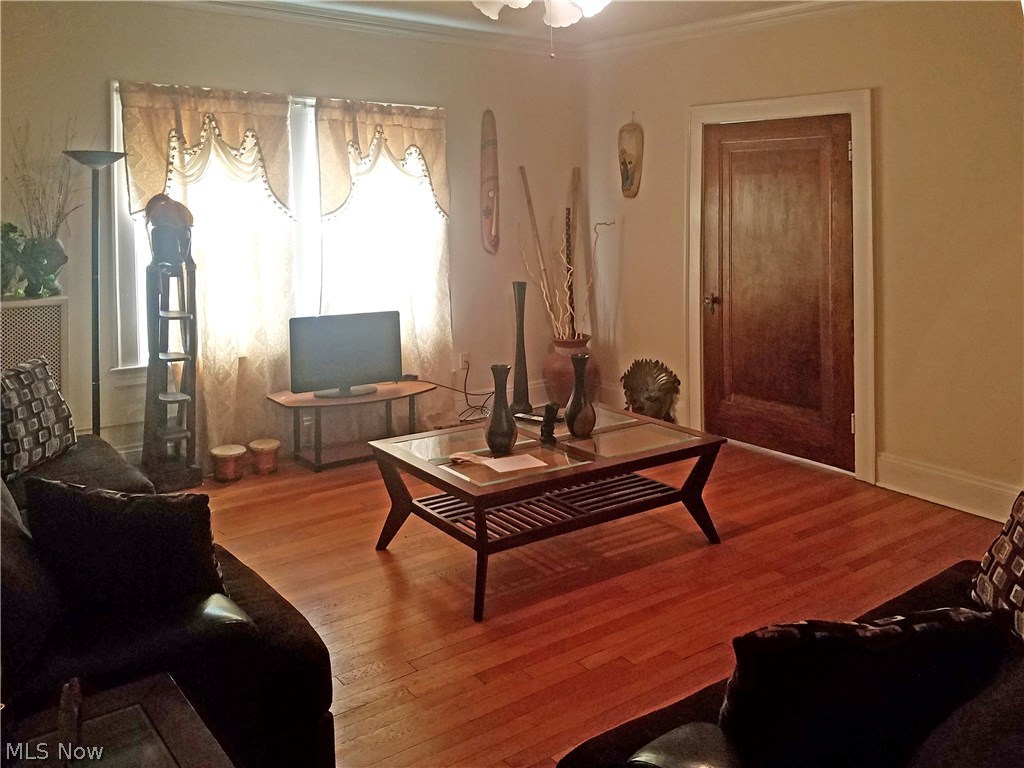 Edgewater Land Companys - Residential Lease