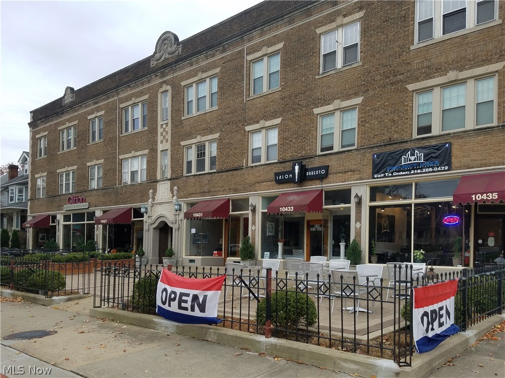 Edgewater Land Companys - Residential Lease