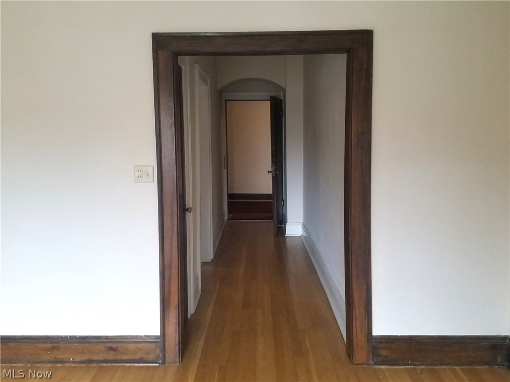 Edgewater Land Companys - Residential Lease