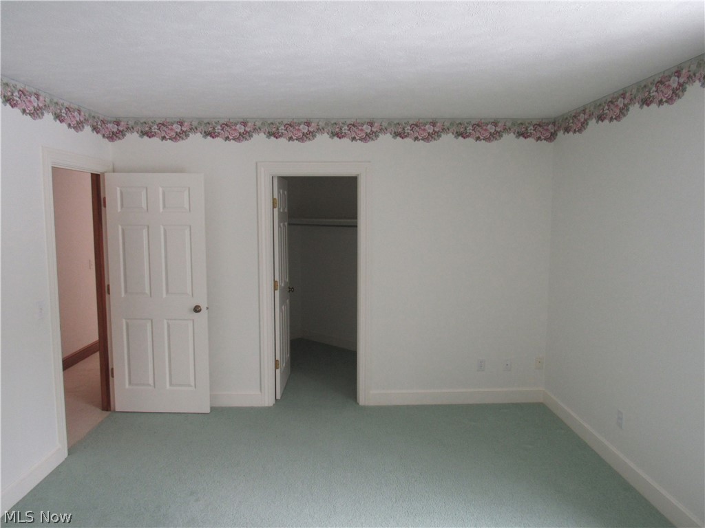 Deer Lake Estate - Residential