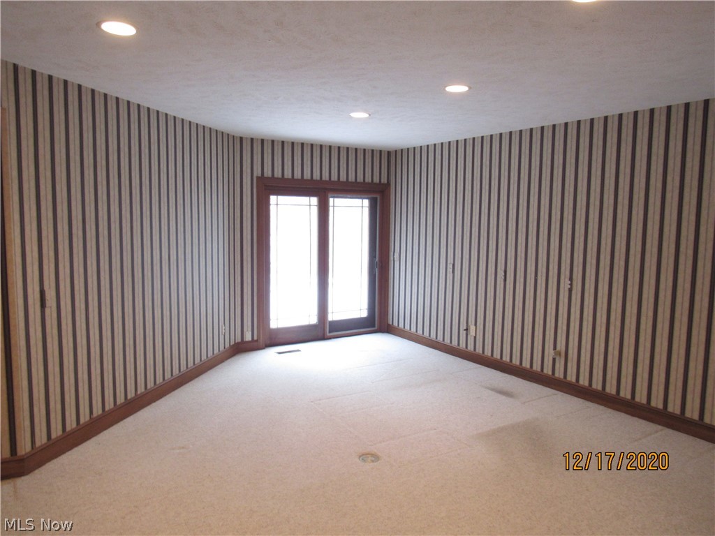 Deer Lake Estate - Residential