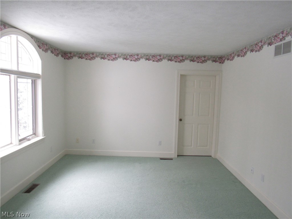 Deer Lake Estate - Residential