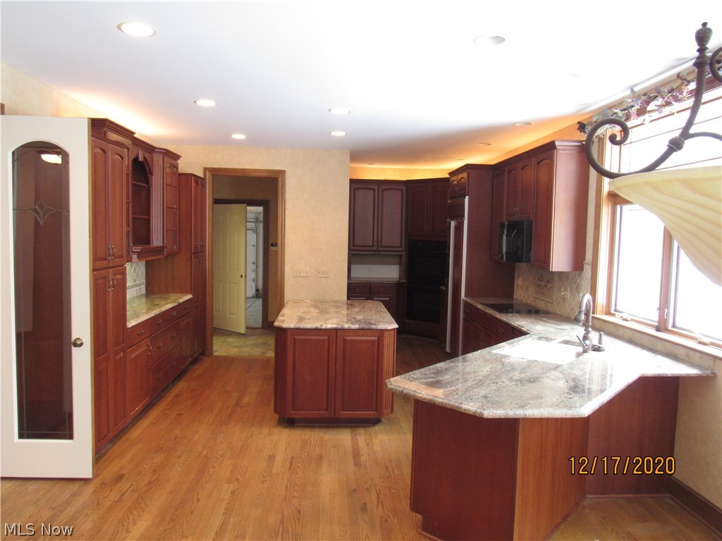 Deer Lake Estate - Residential