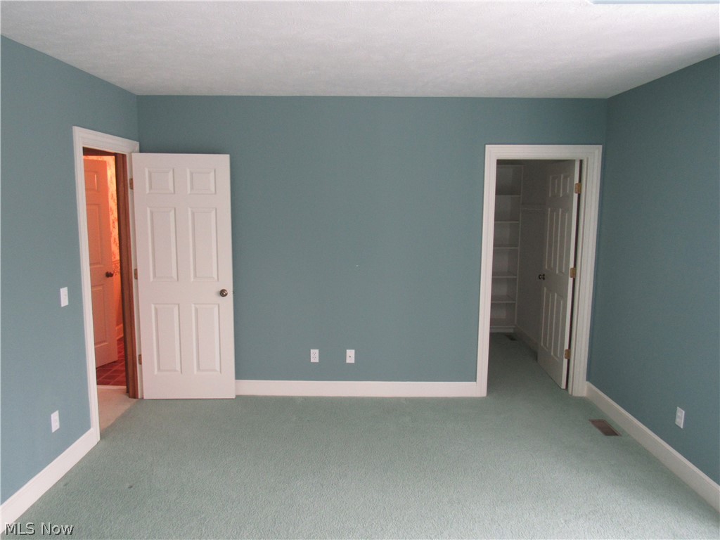 Deer Lake Estate - Residential