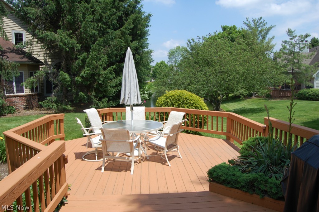 Village Crystal Lakes Condo - Residential