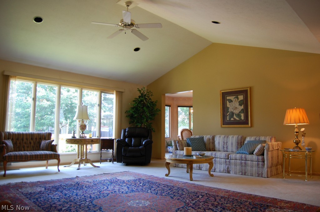 Village Crystal Lakes Condo - Residential