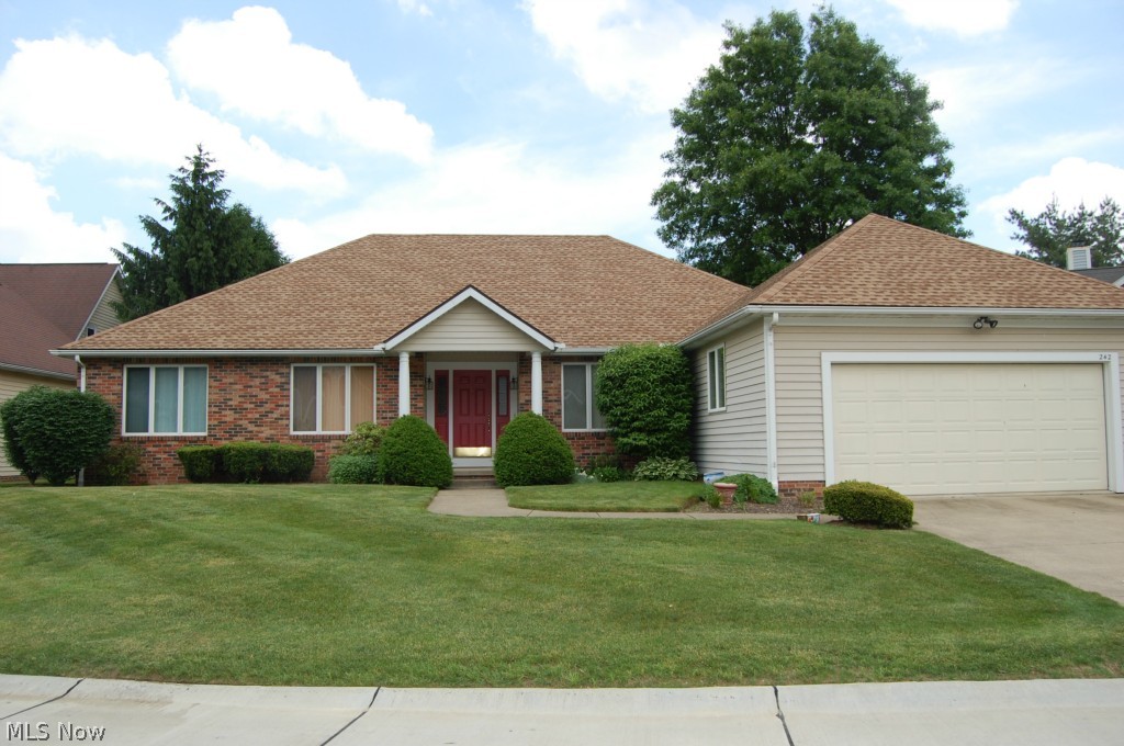 Village Crystal Lakes Condo - Residential