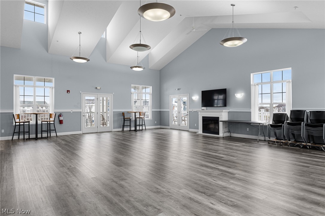 Harbor Walk - Residential