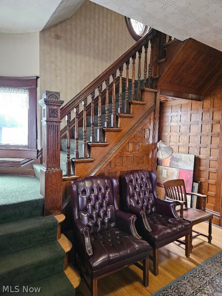 Village/Minerva - Commercial Sale