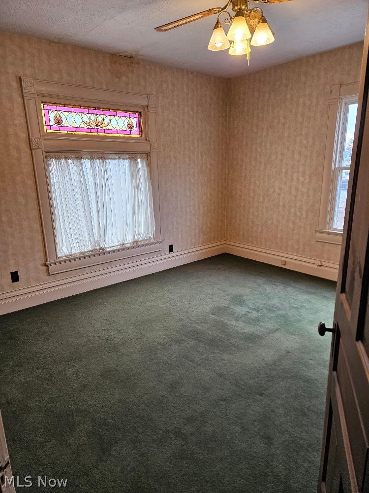 Village/Minerva - Commercial Sale