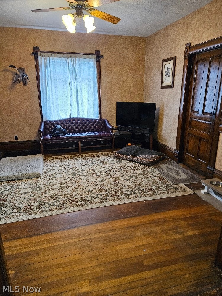 Village/Minerva - Commercial Sale