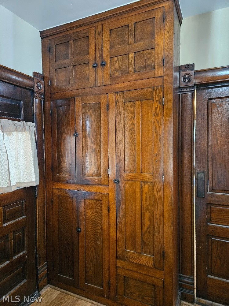 Village/Minerva - Commercial Sale