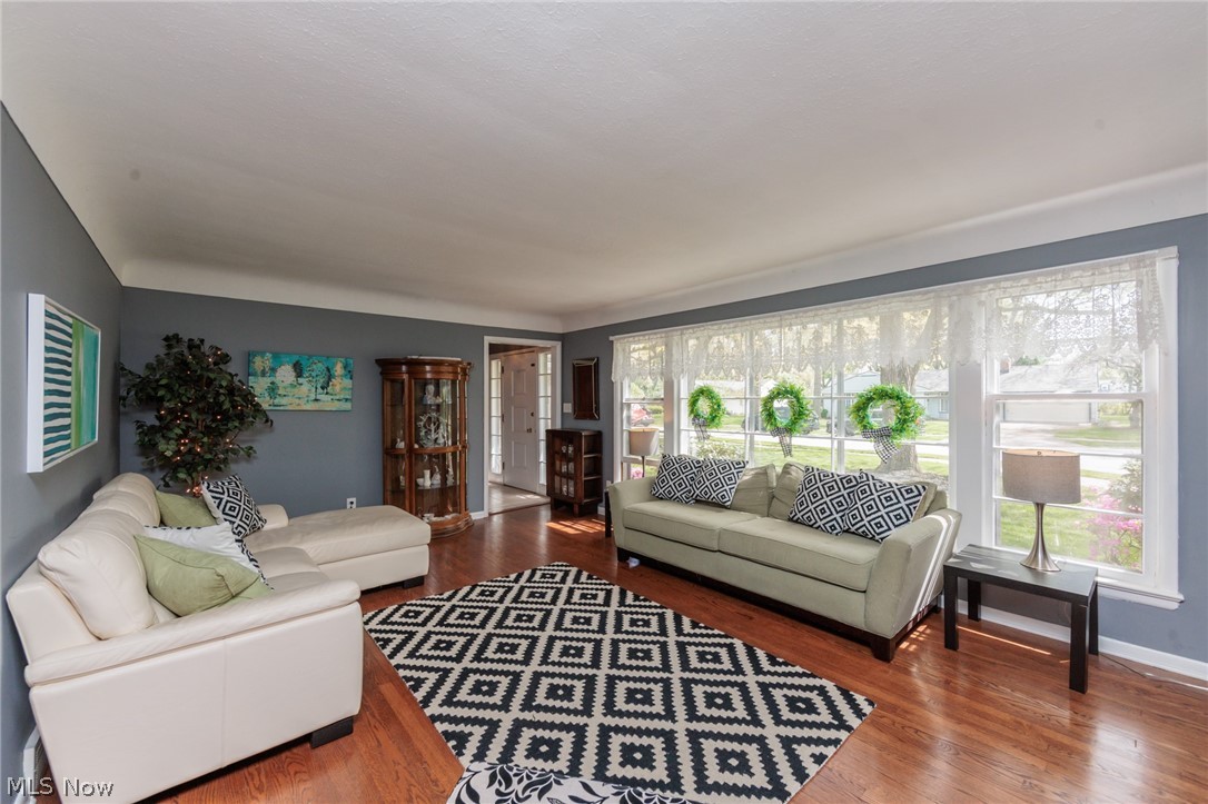 22636 Locust Lane