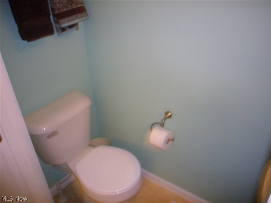 Willoughby Xing Condo Ph 04 - Residential