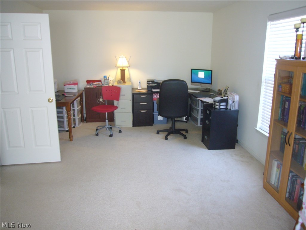 Willoughby Xing Condo Ph 04 - Residential