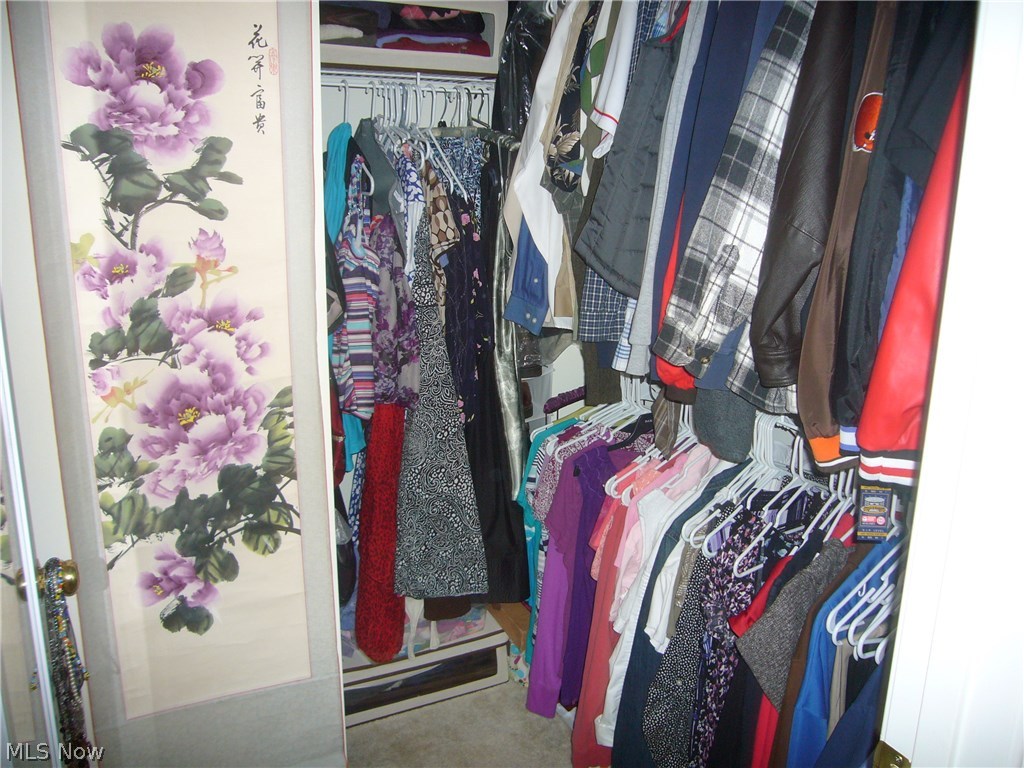 Willoughby Xing Condo Ph 04 - Residential