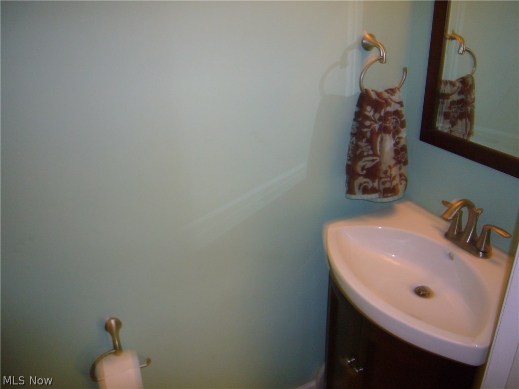 Willoughby Xing Condo Ph 04 - Residential