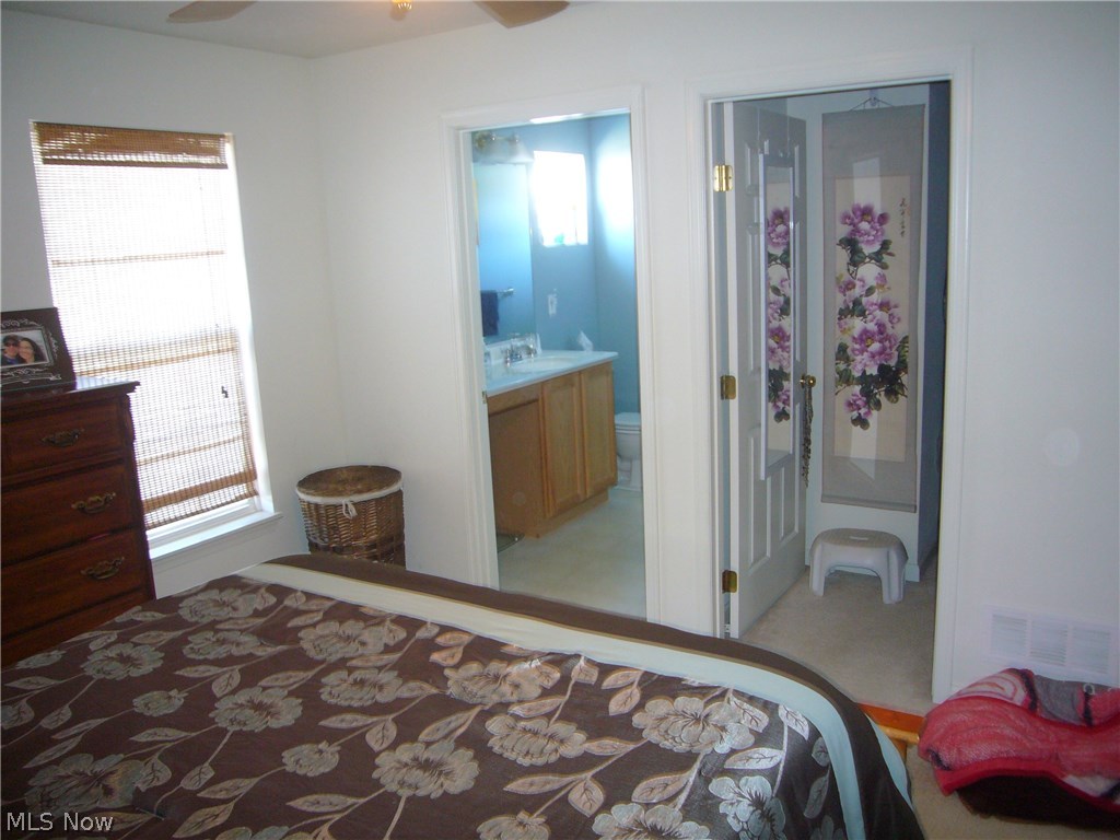 Willoughby Xing Condo Ph 04 - Residential