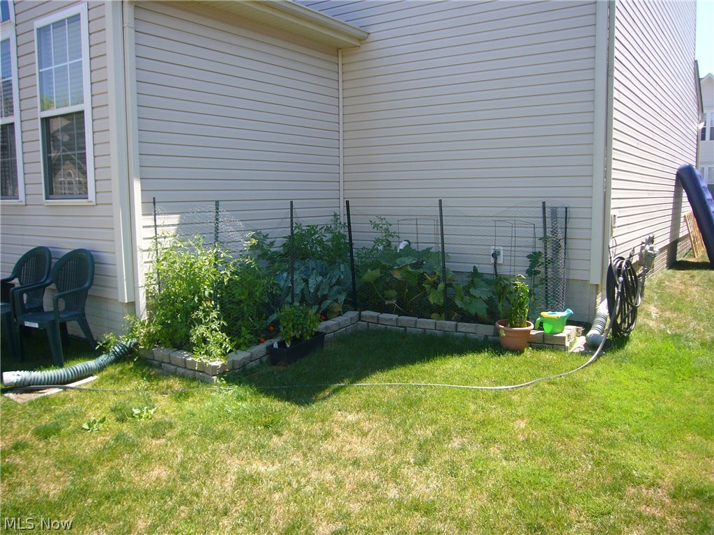 Willoughby Xing Condo Ph 04 - Residential