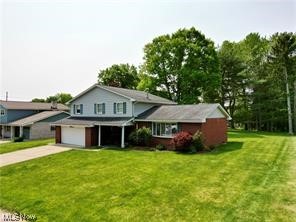 Well maintained home in Convenient neighborhood close to schools, interstate and downtown.