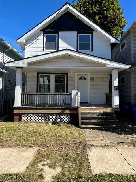 Photo of 3043 W 105th Street, Cleveland, OH 44111 (MLS # 5179535)