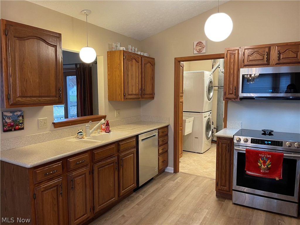 Avon Woods Condo - Residential