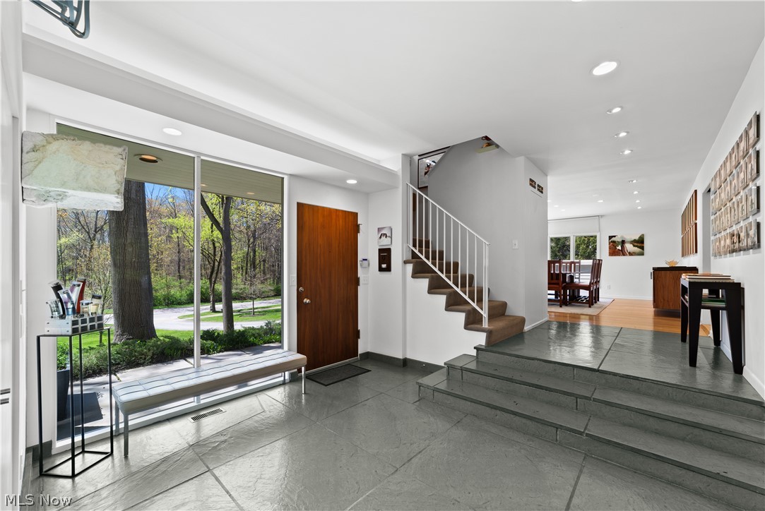 Vansweringen Companys 27 - Residential