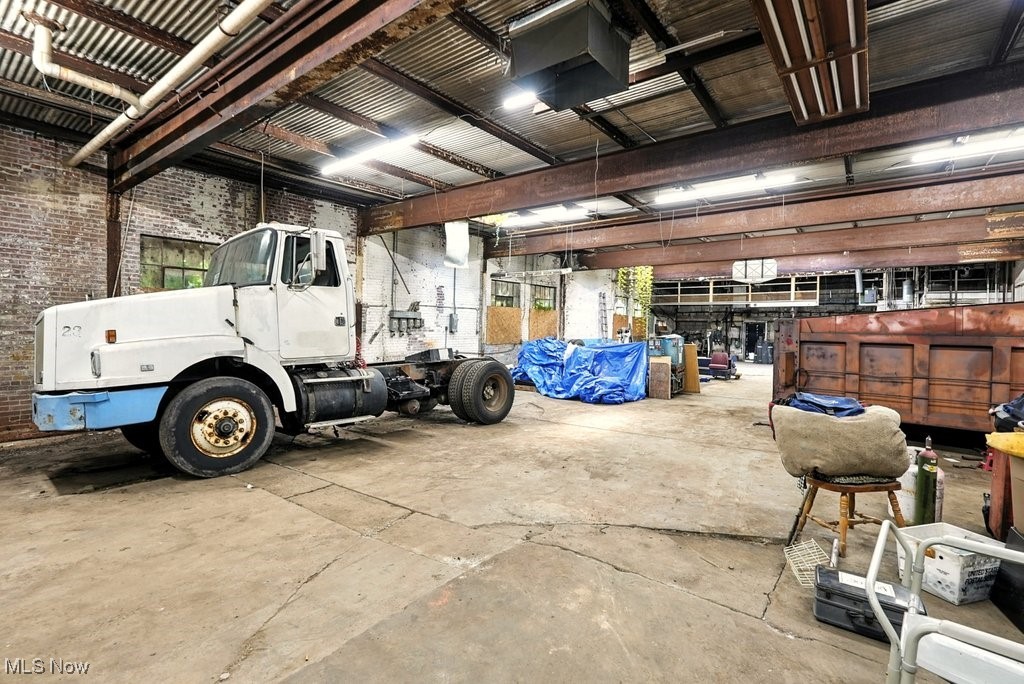 Motz - Commercial Sale