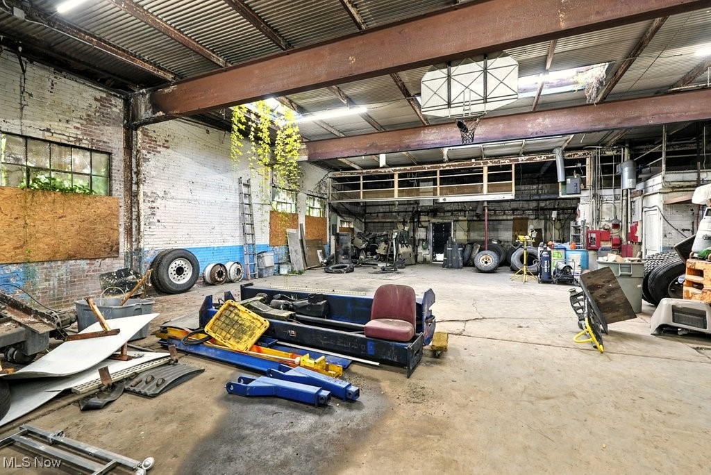 Motz - Commercial Sale