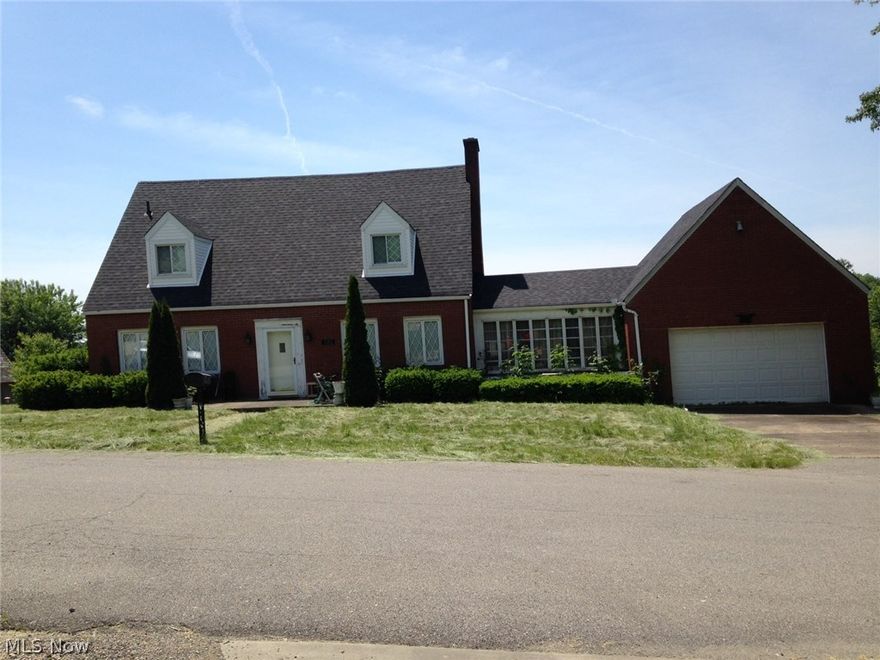 1 1/2 story 2 bedroom brick home. Selling in "As Is" condition. Cash Offers Only!