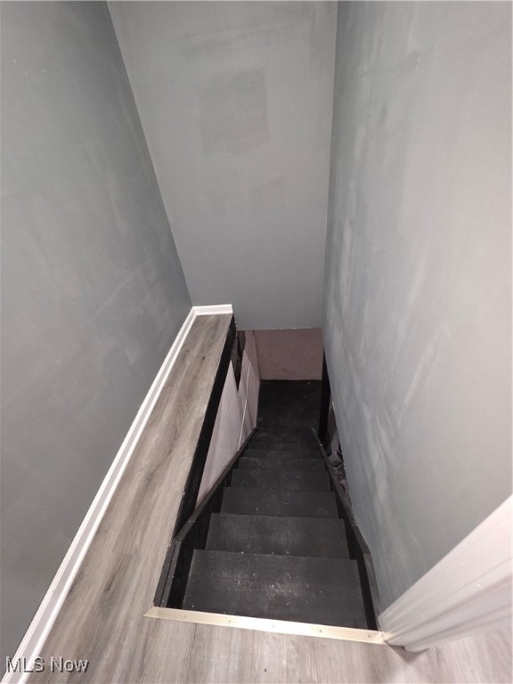 D Z Herrs - Commercial Sale