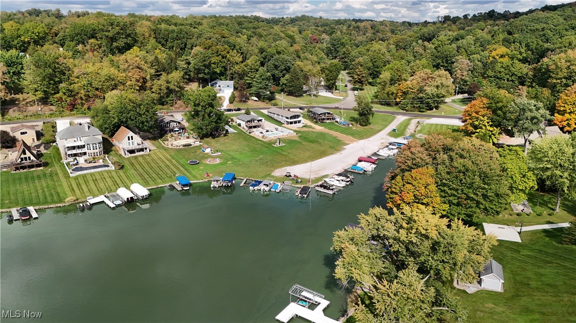 268 Cheyenne Trail, Malvern, Ohio image 4