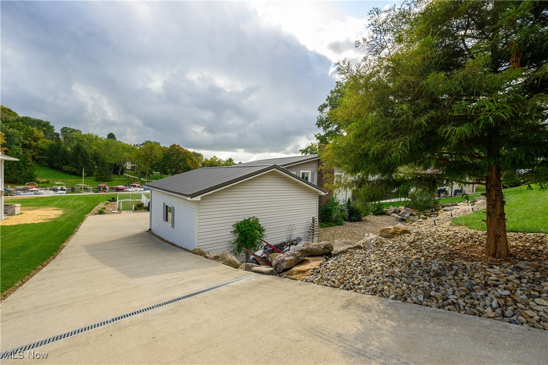 268 Cheyenne Trail, Malvern, Ohio image 11
