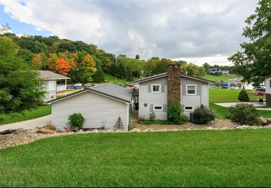 268 Cheyenne Trail, Malvern, Ohio image 1
