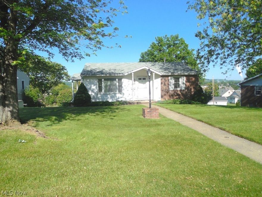 Move in condition home on quite, nice neighborhood, 2 bedrooms possible 3rd, large family room with electric fireplace, garbage disposal, newer refrigerator and stove, covered patio, and lots of closet space. Large storage area over garage.